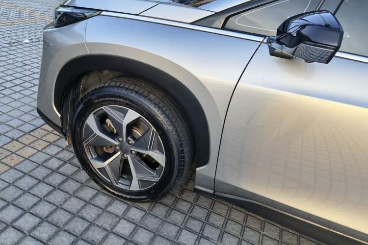 Used AION V 2021 Plus 70 Super Fast Charging Version Ternary Lithium
