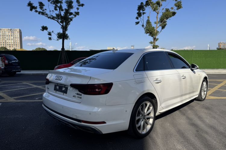 Used Audi A4L 2019 40 TFSI Fashion Edition China VI Emission Standard