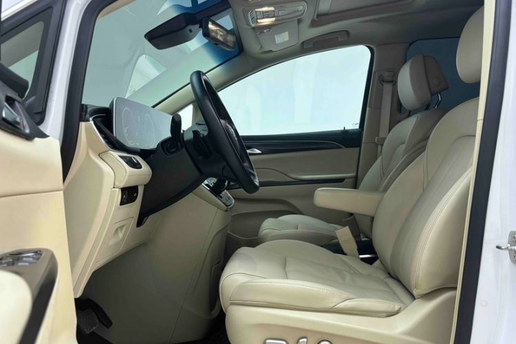 Used Buick GL8 2023 ES Lu Zun Deluxe Model
