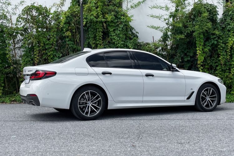 Used BMW 5 Series 2022 525i M Sport Package