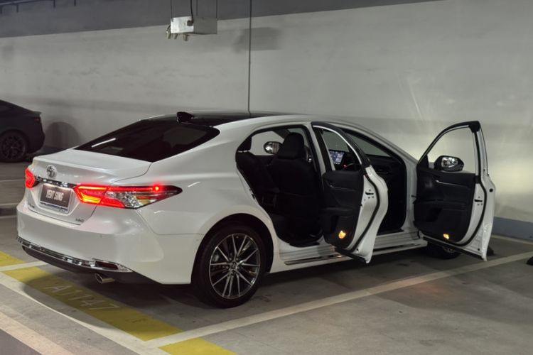 Used Toyota Camry 2023 2.5G Luxury Edition
