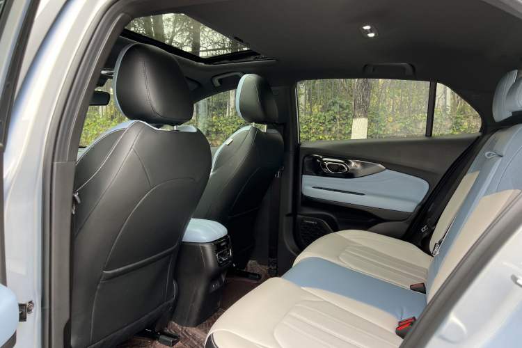 Used GAC Trumpchi EMPOW 2023 Shadow Leopard H Smart Hybrid Edition
