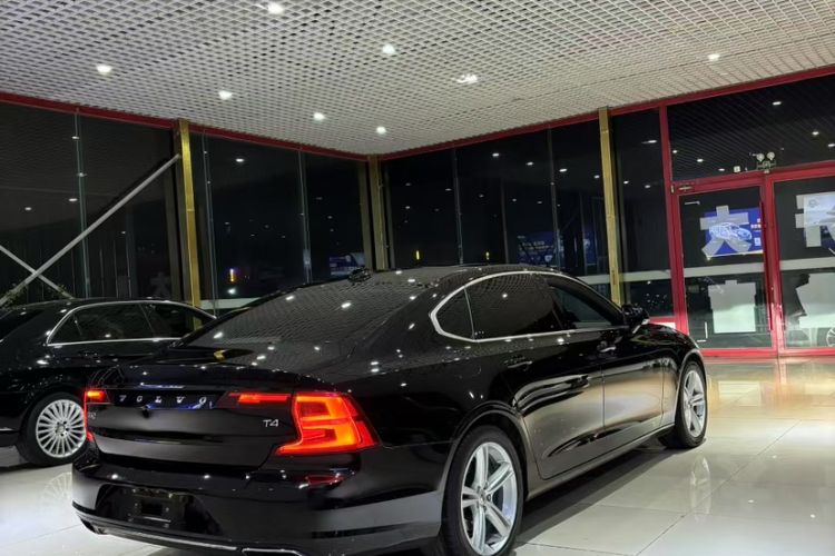 Used Volvo S90 2019 T5 Zhiyi Edition
