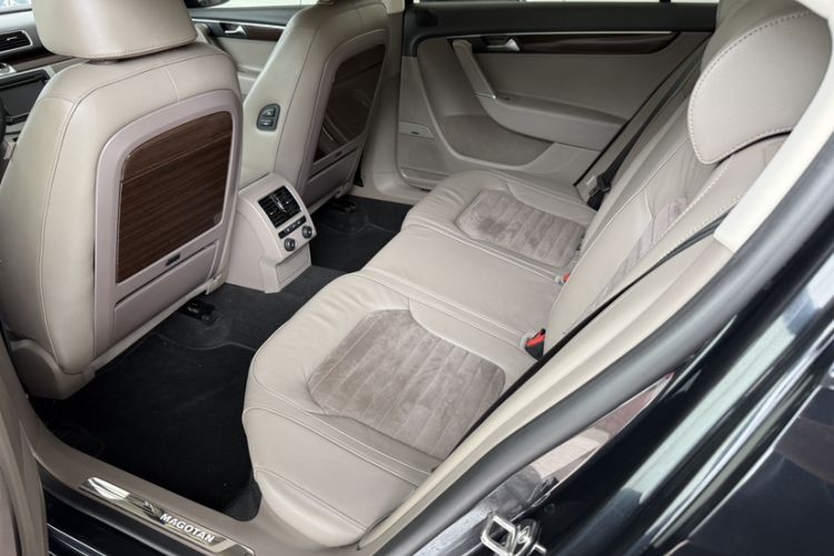 Used Volkswagen Magotan 2015 Revised 1.8TSI Prestige Version
