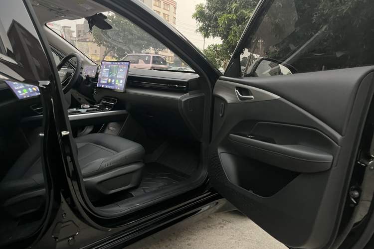 Used Wuling Xingguang 2024 Co-Creation Edition 510 Advanced Model
