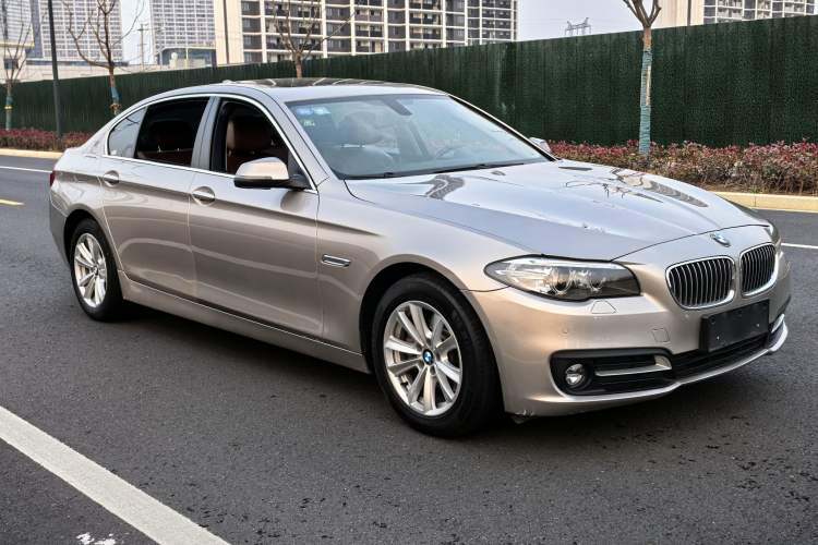 Used BMW 5 Series 2014 525Li Leading Model
