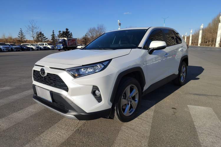 Used Toyota RAV4 2022 2.0L CVT Two-Wheel Drive Fashion Edition