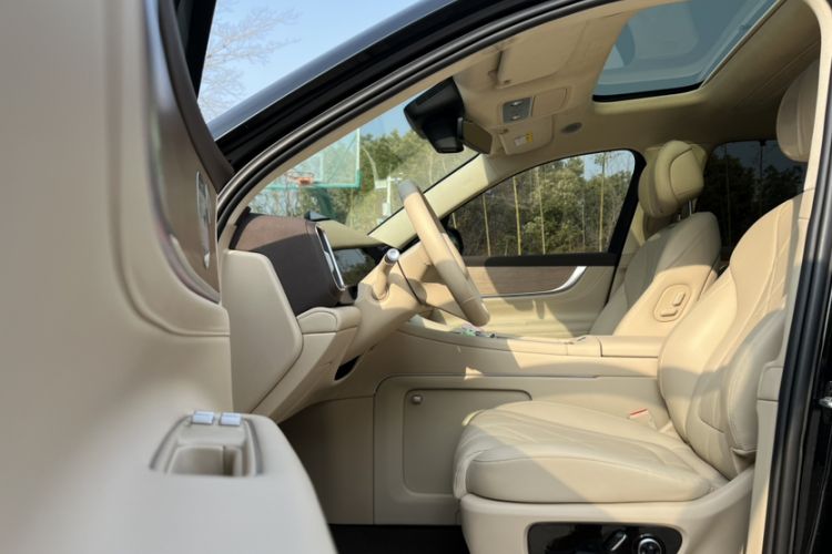 Used Hima AITO M9 2024 Range-Extended Ultra Version 42 kWh 6-Seater Model
