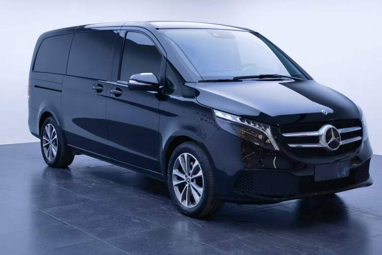 Used Mercedes-Benz V-Class 2022 V 260 Avantgarde Edition