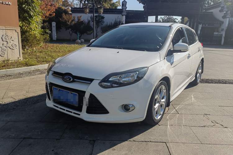 Used Ford Focus 2012 Hatchback 2.0L Automatic Luxury Sport Model