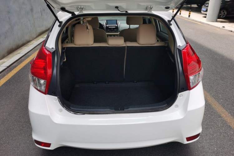 Used Toyota YARiS L 2014 1.3E Automatic Charm Edition
