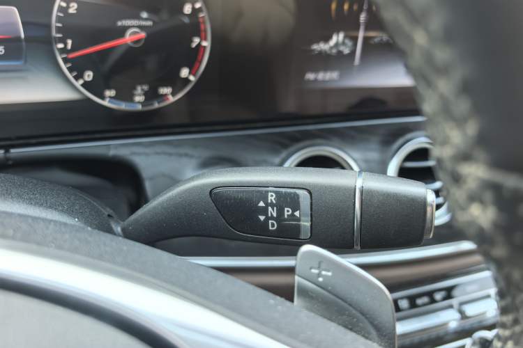 Used Mercedes-Benz E-Class 2016 E 300 L Sporty and Stylish Model