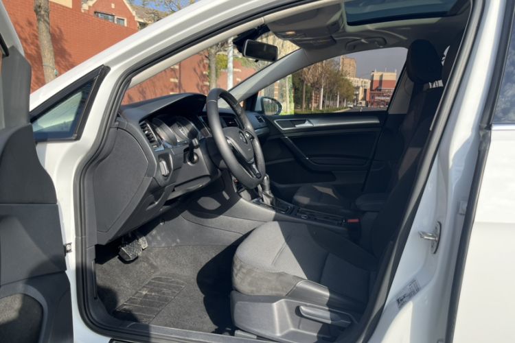 Used Volkswagen Golf 2019 280TSI DSG Comfort Version China VI Standard
