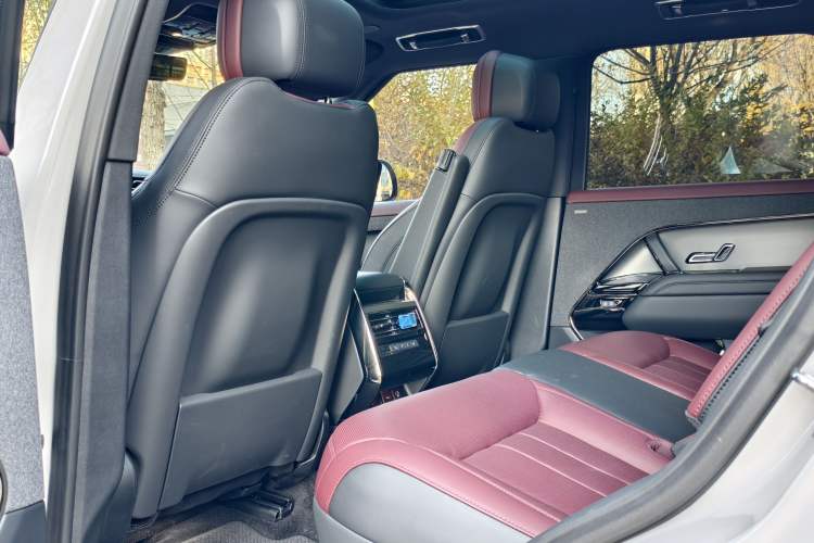 Used Land Rover Range Rover Sport 2024 400PS Flagship Edition
