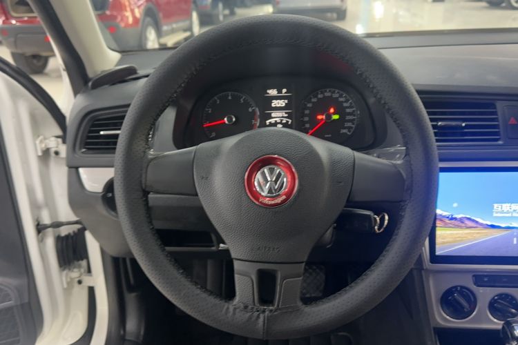 Used Volkswagen Lavida 2013 Revised Classic 1.6L Automatic Fashion Edition