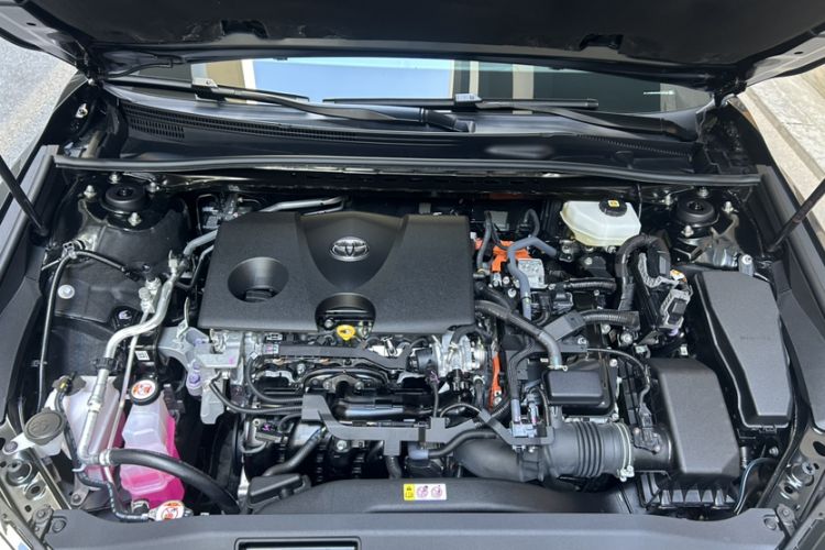 Used Toyota Camry 2024 Dual-Motor 2.0 HGVP Luxury Edition
