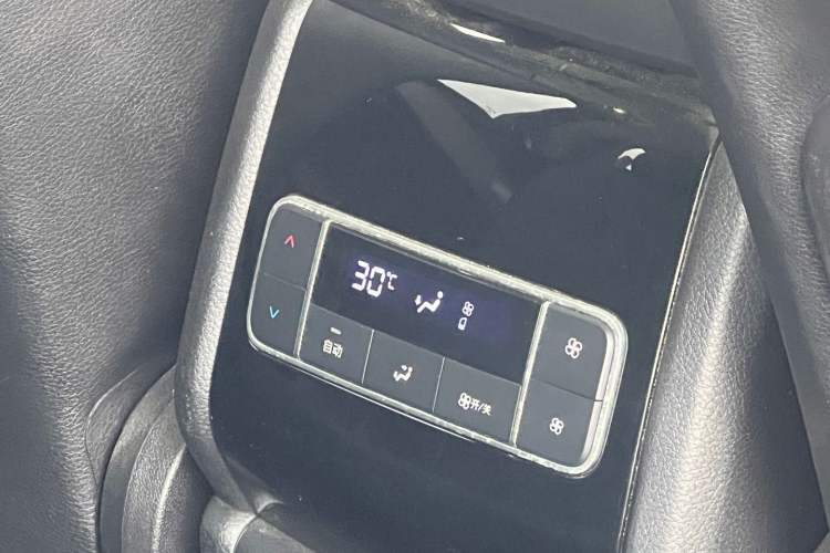 Used BYD Tang New Energy 2019 DM 2.0T All-Wheel Drive Connected Leading Model 7 Seats China VI Standard