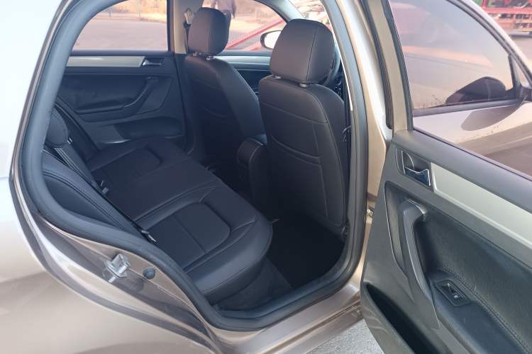 Used Volkswagen Bora 2014 1.6L Automatic Fashion Model