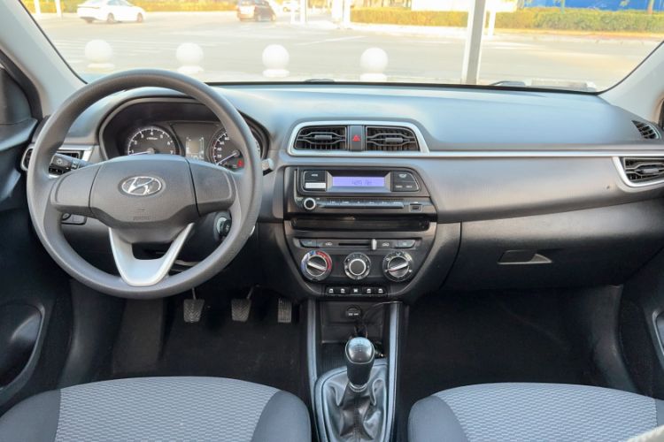 Used Hyundai Verna 2017 1.4L Manual Refreshed Version China V Standard
