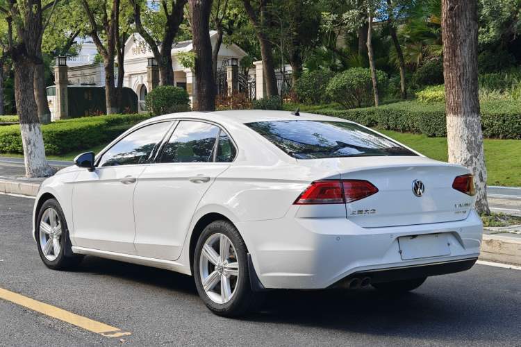 Used Volkswagen Lamando 2015 280TSI DSG Comfort Edition
