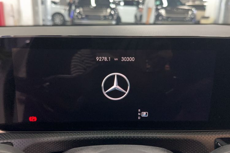 Used Mercedes-Benz A-Class 2022 Second Facelift A 200 L Sport Sedan Fashion Version
