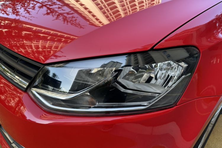 Used Volkswagen Polo 2014 1.4L Automatic Comfort Edition
