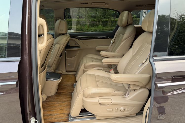 Used Buick GL8 2018 ES 28T Flagship Model China VI Standard