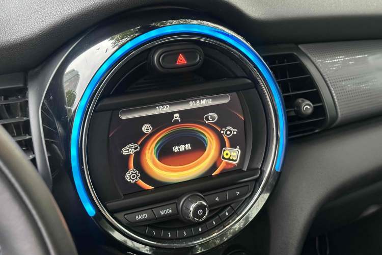 Used  MINI 2016 1.5T COOPER
