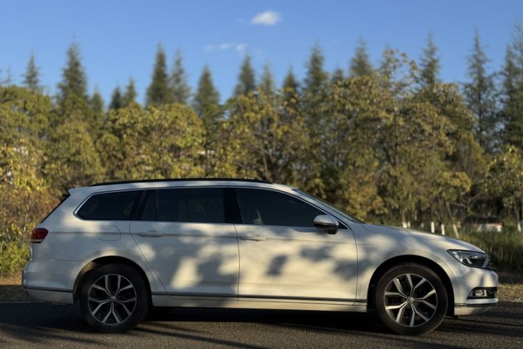 Used Volkswagen Variant 2017 380TSI Two-Wheel Drive Comfort Edition
