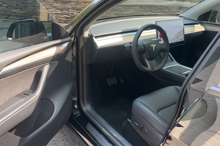 Used Tesla Model Y 2022 Rear-Wheel-Drive Version
