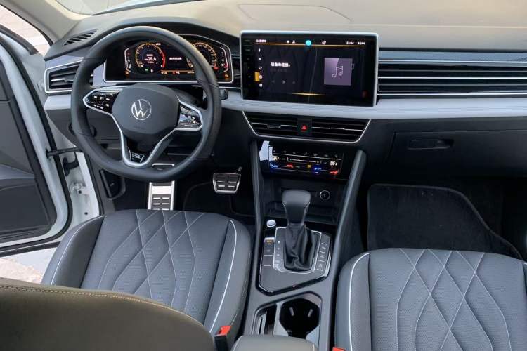 Used Volkswagen Tiguan L 2023 330TSI Automatic Two-Wheel Drive R-Line Enjoyment Edition