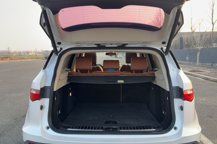 Used Zotye T700 2017 1.8T Dual-Clutch Prestige Model