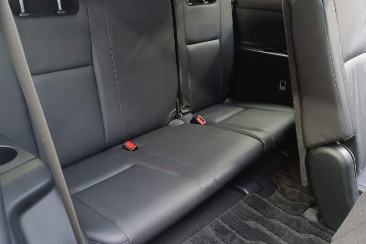 Used Toyota Highlander 2018 2.0T Four-Wheel Drive Luxury Edition 7 Seats China V Emission Standard
