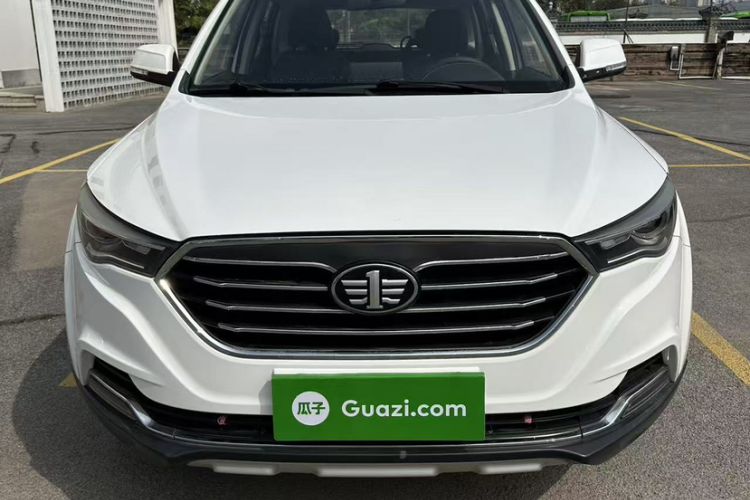 Used Bestune X40 2018 Internet Celebrity Edition 1.6L Automatic Luxury Version
