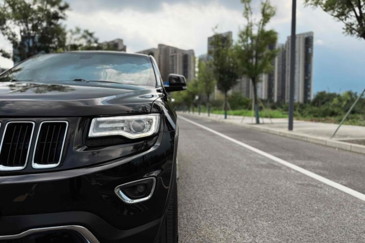 Used  Grand Cherokee 2014 3.0L Comfort Navigation Edition
