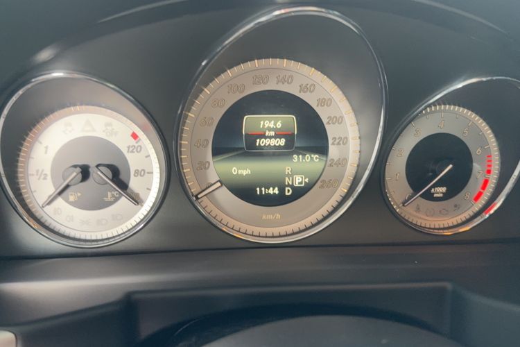 Used Mercedes-Benz GLK-Class 2013 GLK 300 4MATIC Dynamic Sunroof Model