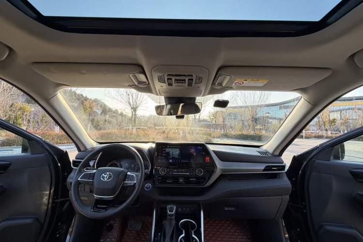 Used Toyota Highlander 2022 Dual-Engine 2.5L Four-Wheel Drive Prestige Version 7 Seats
