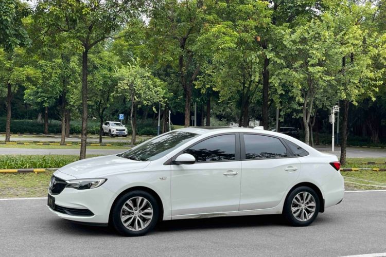 Used Buick GT 2018 18T Automatic Elite Model
