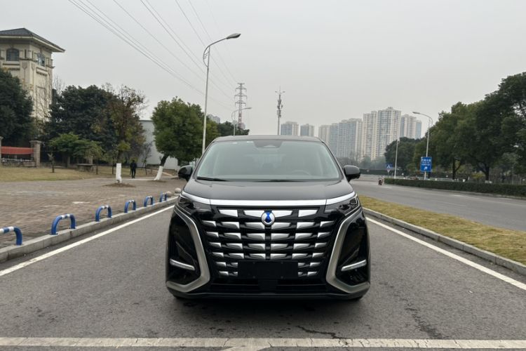 Used Denza D9 2022 DM-i 970 Four-Wheel Drive Prestige Model
