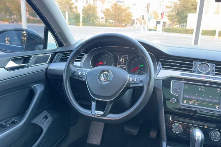 Used Volkswagen Magotan 2017 330TSI DSG Leading Model