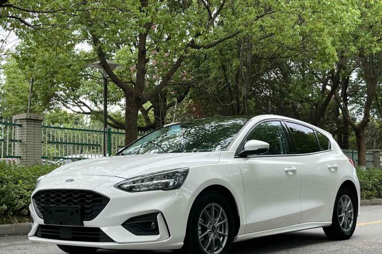 Used Ford Focus 2021 Hatchback EcoBoost 180 Automatic Titanium Edition
