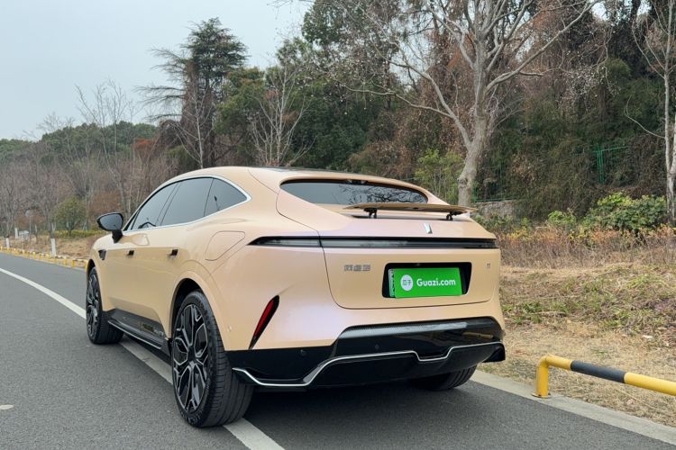 Used  11 2024 630 Rear-Wheel Drive Edition with Three Lasers