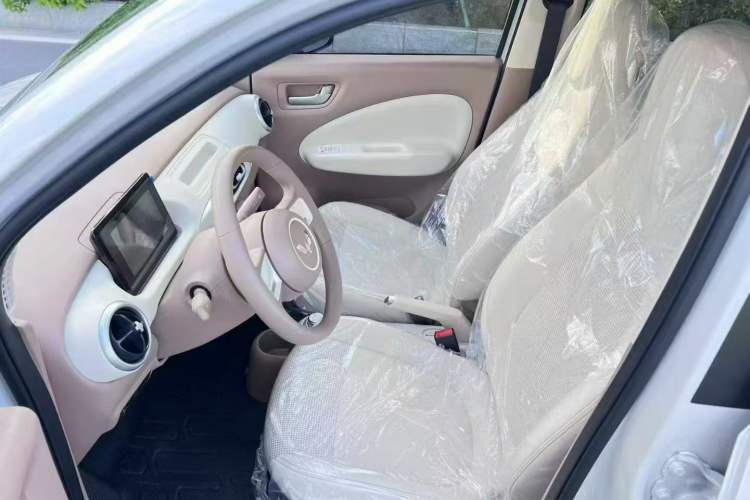 Used Wuling Hongguang MINIEV 2025 Four-Door Version Advanced Edition
