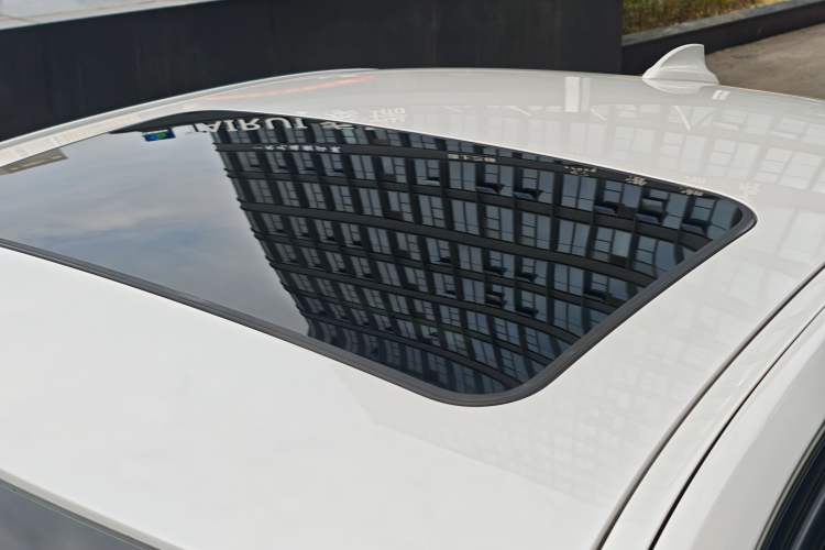 TDK.VehicleDetails.img