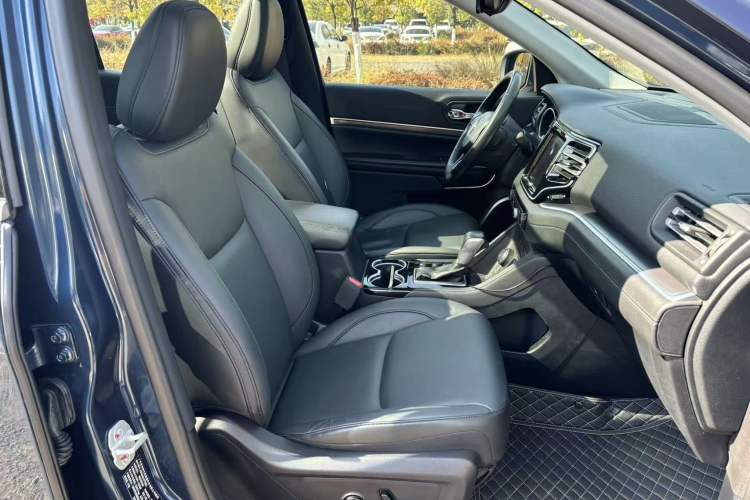 Used  Grand Commander 2018 2.0T Four-Wheel Drive Enjoyment Edition China VI
