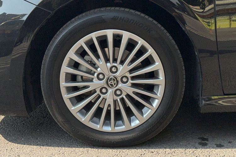 Used Toyota Camry 2024 Dual-Motor 2.0 HGVP Luxury Edition
