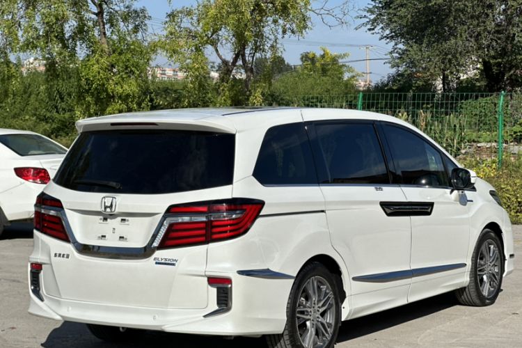 Used Honda Elysion 2019 2.0L Hybrid Luxury Edition
