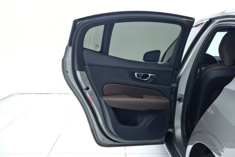 Used Volvo S60 2022 B4 Zhiyuan Luxury Edition
