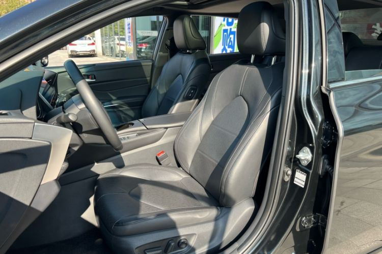 Used Toyota Avalon 2023 Dual-Engine 2.5L Luxury Edition