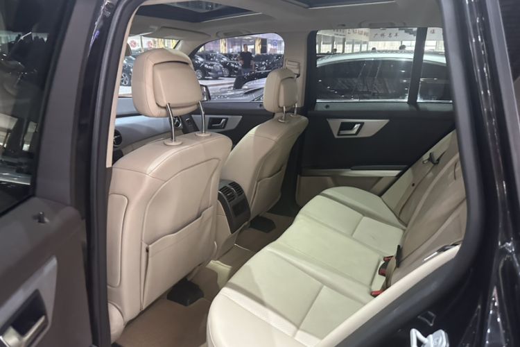 Used Mercedes-Benz GLK-Class 2013 GLK 300 4MATIC Dynamic Sunroof Model